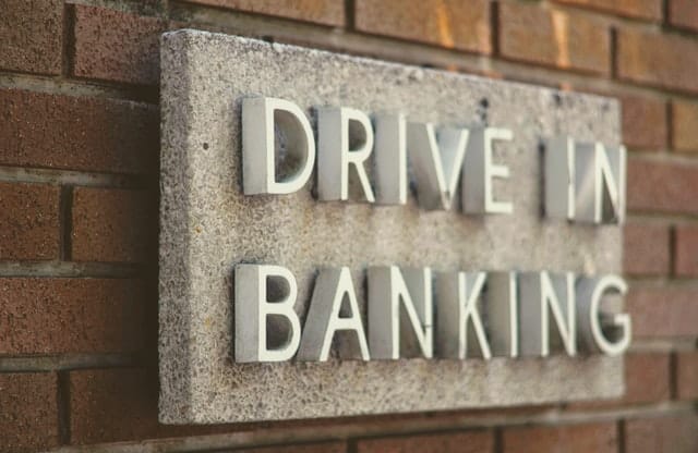 Banks Open on Sunday: The List of 20 Banks & Credit Union’s Working on Sunday Near Me